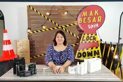 TARIK LEBIH RAMAI PELANGGAN: Syarikat penganjur acara, MakBesar Pte Ltd, menjangkakan acara pameran dan persidangan hibrid yang menggabungkan acara fizikal dan digital bagi menjangkau lebih ramai pelanggan semasa pandemik Covid-19 ini. Syarikat itu telah menganjurkan bazar dalam talian pada Mei lalu yang turut menampilkan penstriman siaran langsung oleh pengarah bersama firma itu, Cik Haryani Othman (atas). - Foto MAKBESAR PTE LTD