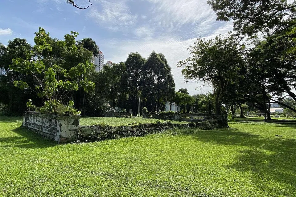 TAPAK ASAL DESA DIRAJA JOHOR: Inilah tapak asal Desa Diraja Johor yang terletak dekat Lapangan Terbang Kallang lama di Kallang. Kewujudan Desa Diraja Johor ini terpahat pada sehelai peta bertarikh 18 Jun 1825 yang ditemui di Arkib Negara Singapura. Istana Johor yang disebut sebagai Desa Diraja Johor pada peta itu disahkan penduduk kampung yang tinggal di sekitar Kallang. Pengakuan mereka ada tertulis dalam satu artikel lama The Straits Times. - Foto BH oleh ISMAIL ALI