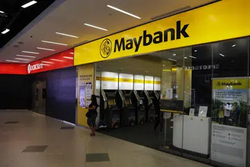 TAWARKAN SIMPANAN TETAP: Maybank Singapura menjanjikan kadar faedah 2.9 peratus setahun untuk simpanan tetap minimum $20,000 dalam dana Akaun Khas selama 12 bulan.