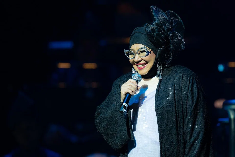 Rahimah Rahim begitu sebak ketika membawakan lagu ‘Doa’ yang disifatkan sebagai antara mahakarya dengan tulisan lirik, Datuk Habsah Hassan, yang membuatnya banyak merenung tentang kehidupan yang sementara.