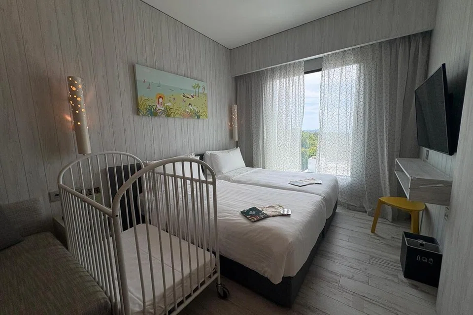 Bilik Deluxe Family Room ini terhubung, memberikan ruang yang lebih luas.