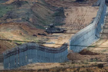BERSIAP SIAGA: Kereta kebal Israel dilihat berada di sempadan Israel-Gaza sebagai langkah berjaga-jaga dan menjaga keselamatan.