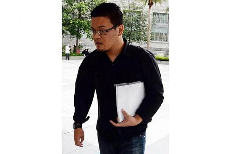 NORAZLY JOIHANI: Lakukan pelbagai kesalahan termasuk pemalsuan dokumen dan pecah amanah. Dia mengaku bersalah terhadap 14 tuduhan November lalu. Sebanyak 46 lagi tuduhan terhadapnya turut dipertimbang semasa hakim menjatuhkan hukuman. - Foto JOHARI RAHMAT