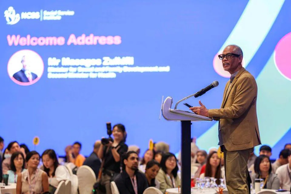 Menteri Pembangunan Sosial dan Keluarga, Encik Masagos Zulkifli Masagos Mohamad, menyampaikan ucapannya semasa Forum ‘Social Service Tribe’ yang diadakan di Furama Riverfront pada 23 Januari.