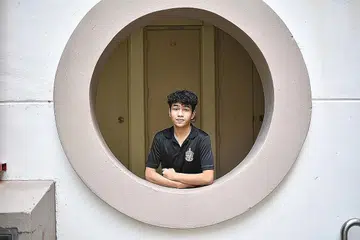 SEMANGAT MENYUMBANG: Encik Aadil Jamari telah mula menyumbang kepada masyarakat sejak di Menengah Satu dan pelajar Institut Raffles itu mahu terus menyumbang dengan melibatkan diri dalam Sesi Bertemu Penduduk pula. - Foto BH