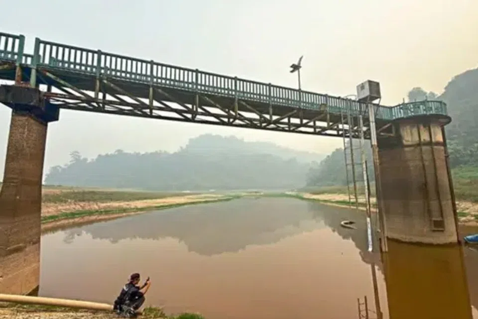 Simpanan air paras kritikal, Sarawak, kemarau berpanjangan