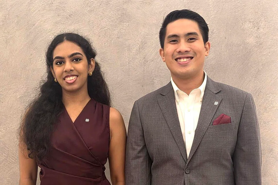 Cik Shrutikhaa Katakam dan Encik Russell Yong antara kohort pertama program Jurubank Masa Depan (Future Bankers Programme) 2026 bank itu.