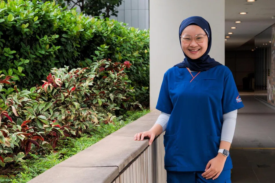 CAPAI CITA-CITA: Cik Aqilah Faaiqah Haji Shamsuri merupakan lulusan Sarjana Muda dalam jurusan Perubatan dan Sarjana Muda dalam jurusan Pembedahan dari NUS. 