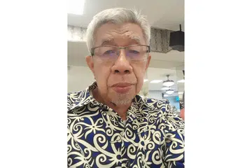 ENCIK ABDUL SAMAT ALI, PENGERUSI JAWATANKUASA PENGANJUR PERTEMUAN SASTERAWAN NEGARA KE-20