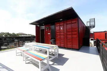 KEMUDAHAN INAP DESA: Peningkatan dalam pelancongan domestik telah meningkatkan permintaan bagi kemudahan homestay seperti yang terdapat di Kuala Selangor ini. - Foto NST