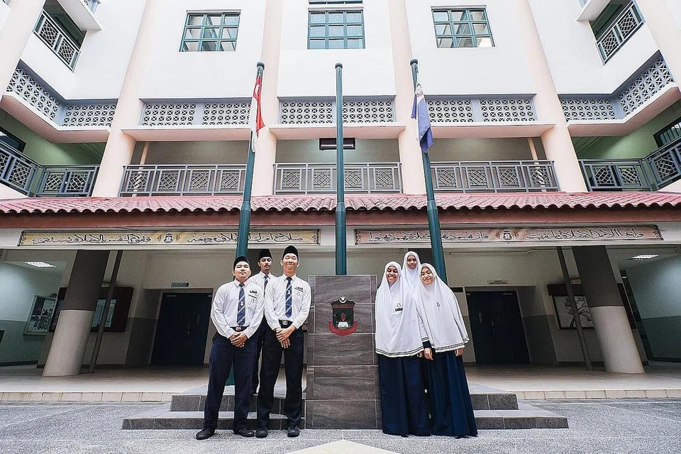 PENDIDIKAN BERMUTU: Madrasah Aljunied merupakan satu-satunya madrasah tempatan sepenuh masa yang menawarkan Program Diploma International Baccalaureate (IB). - Foto NASIR ALKAFF 