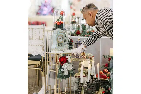 PATUHI PERATURAN: Pemilik Jentayu Gallery Wedding & Events, Encik Fauzi Anwar, berharap semua penyedia khidmat perkahwinan dan bakal mempelai terus bekerjasama dan mematuhi peraturan yang ditetapkan pemerintah untuk melawan wabak koronavirus ini. - Foto JENTAYU GALLERY WEDDING & EVENTS