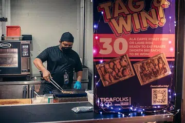LEBIH BANYAK SOKONGAN: SME dalam sektor perkhidmatan makanan, pengilangan makanan dan runcit dengan sokongan pembiayaan sehingga 70 peratus untuk memasang peralatan cekap tenaga bagi kategori-kategori yang diluluskan terlebih dahulu. - Foto fail