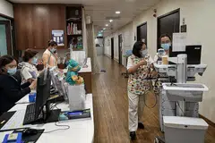 USAHA PENUHI PERMINTAAN: Cik Rahayu berkata jururawat, karyawan kesihatan bersekutu dan kakitangan penjagaan sokongan diperlukan untuk memastikan hospital, klinik dan pusat penjagaan warga senja Singapura dapat beroperasi, dan pemerintah memantau apakah laluan dan saluran sesuai bagi meningkatkan pengambilan jururawat. - Foto-foto fail, MCI