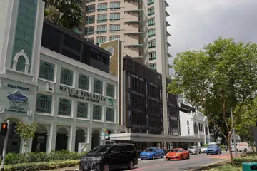 Kampus Kolej Pengajian Islam Singapura (SCIS), yang akan menerima kumpulan 60 pelajar yang pertama pada 2028, terletak dekat Masjid Bencoolen di Bencoolen Street. 