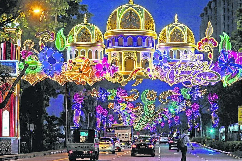 USAHA SEMUA PIHAK: Pemerintah sedia melonggarkan peraturan bagi membolehkan para peniaga kecil yang beroperasi di rumah (HBBf) untuk memulakan semula perniagaan agar dapat memenuhi tempahan sebelum hari raya, tetapi pada masa yang sama "menjaga jarak selamat". 