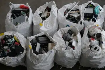 sisa elektronik, 10,000 tan, electronic waste 