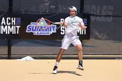 NAMA NAIK: Jerall Yasin bukan sahaja mencapai ranking ke-416 kategori lelaki junior bagi Persekutuan Tenis Antarabangsa (ITF), tetapi beliau juga menduduki senarai pemain bawah usia 18 tahun terbaik di Singapura.