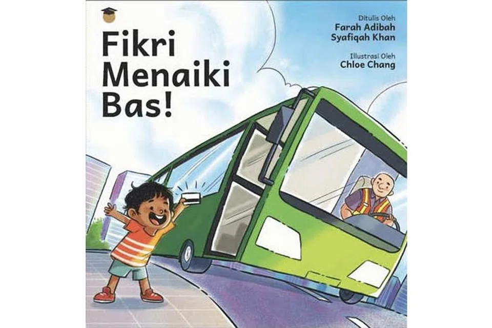 Fikri Menaiki Bas