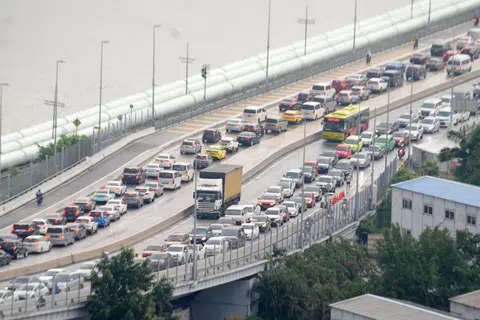 Perubahan cuti hujung minggu dari Jumaat dan Sabtu kepada Sabtu dan Ahad mulai Januari 2025 dijangka meningkatkan kesesakan trafik dan lokasi tumpuan pengunjung.