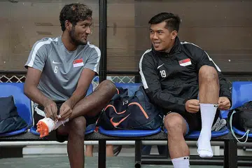 PERKASA KELAB: Kehadiran dua tunggak pasukan nasional, Khairul Amri (kanan) dan Madhu Mohana dijangka memperkukuhkan Tampines Rovers apabila mengharungi cabaran musim baru ini. - Foto fail