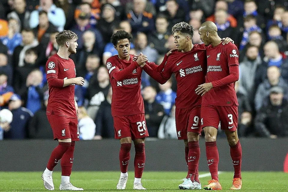 MASALAH KLOPP: Liverpool adalah antara pasukan yang menyengat dengan 20 gol dalam lapan perlawanan. Namun benteng pertahanan dan bahagian tengah mereka musim ini tampak lemah dan ketandusan. - Foto EPA-EFE