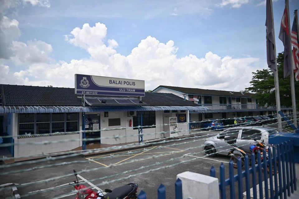 Pada 17 Mei, seorang lelaki radikal, mungkin bermotifkan ideologi ganas Isis, menyerang sebuah balai polis di Ulu Tiram, Johor, membunuh dua pegawai polis dan mencederakan seorang lagi. Insiden ini menarik perhatian Singapura kerana ia menekankan bagaimana rantau ini terus menyaksikan serangan yang dikaitkan dengan atau diilhamkan oleh Isis.