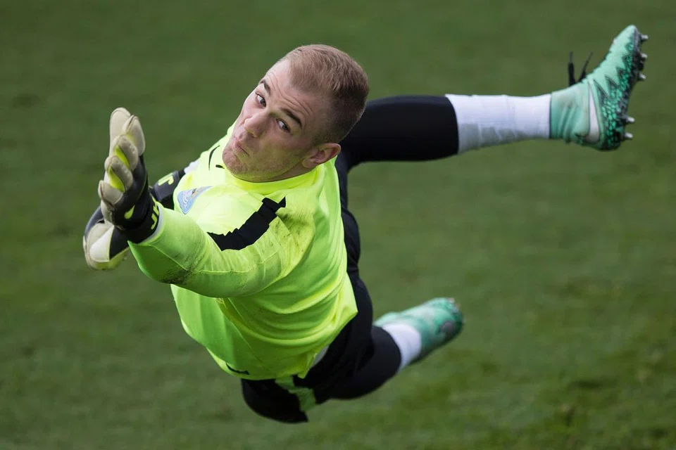 JOE HART: Penjaga gawang Manchester City ini perlu menunjukkan kecemerlangannya lagi jika mahu mengatasi Real Madrid. - Foto AFP