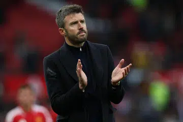 Pengurus Manchester United, Michael Carrick, menunjukkan penghargaan terhadap penyokong susulan kekalahan mengecewakan 3-0 kepada Bournemouth dalam saingan Liga Perdana England (EPL) di Old Trafford pada 25 Oktober.