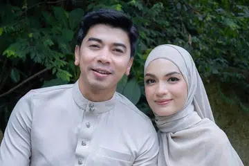 Amyra Rosli (kanan) percaya suaminya, Amar Baharin, mampu menjaga diri dengan baik, namun hanya mempunyai satu permintaan supaya Amar sentiasa mengemas kini dan maklumkan keberadaannya sepanjang ‘Kembara Makkah’ selama tiga bulan itu.