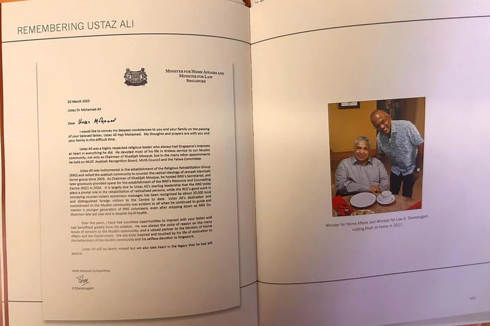 Bab terakhir buku ini memaparkan sebilangan surat penghargaan dan penghormatan daripada pemimpin negara bagi mengenang sumbangan dan peranan Allahyarham Ustaz Ali.