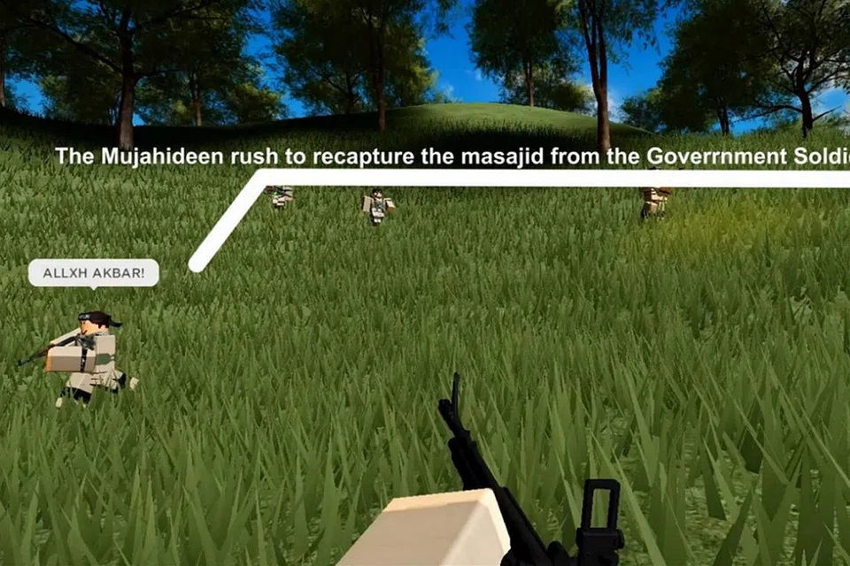 VIDEO GANAS: Remaja radikal yang ditahan ISD menyertai wadah permainan dalam talian, Roblox di mana konteks permainan di alam maya itu menyerupai zon konflik fizikal ISIS, seperti menembak dan membunuh "musuh" ISIS. - Foto JABATAN KESELAMATAN DALAM NEGERI