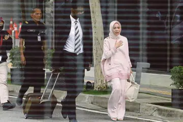 Pengasas platform e-dagang FashionValet, Datin Vivy Yusof, memberi keterangan di ibu pejabat Suruhanjaya Pencegahan Rasuah Malaysia (SPRM), Putrajaya. Siasatan kes kerugian pelaburan RM43.9 juta membabitkan syarikat berkaitan kerajaan (GLIC) dalam FashionValet itu masuk hari keempat pada 8 November. 