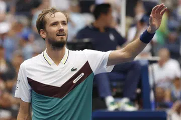 CUACA MENCABAR: Cuaca panas dan lembap di New York merupakan cabaran besar dalam kemenangan Daniil Medvedev atas rakan senegaranya Andrey Rublev.