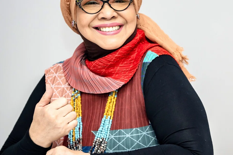 Masih bertenaga walaupun sudah mencecah usia 70 tahun, Rahimah Rahim, merupakan ikon negara yang dihormati dan masih diminati ramai. 