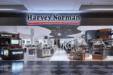 ULANG TAHUN KE-18: Jualan murah Harvey Norman bakal berlangsung dari 2 hingga 18 November di semua cawangan mereka sempena ulang tahun ke-18 syarikat itu. - Foto HARVEY NORMAN