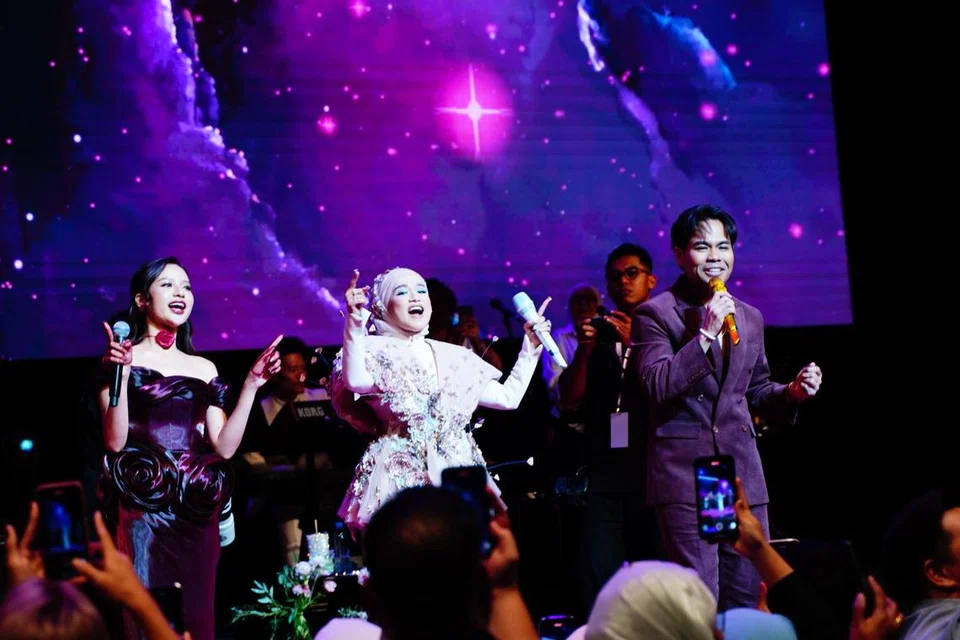  ‘Aura’, Ernie Zakri, Anggi Marito,Syamel 