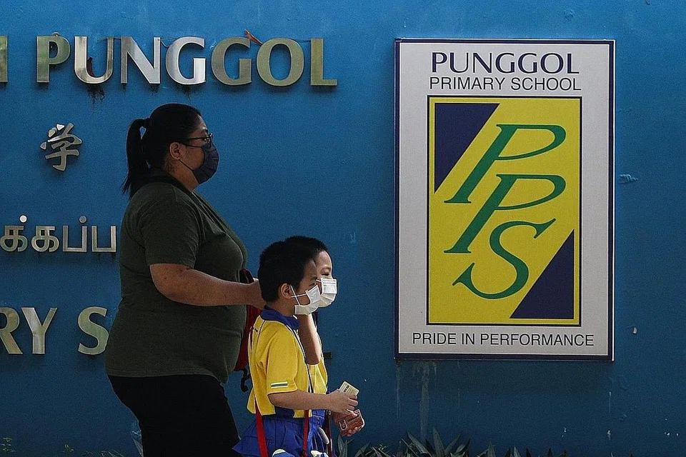 - Foto BH oleh ONG WEE JIN