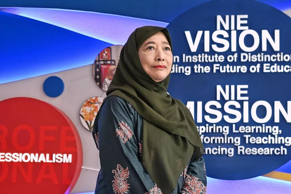 Dr Sa’eda Buang, NIE-NTU, Kumpulan Akademik Bahasa dan Budaya Asia, bersara