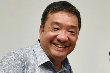 ENCIK ZAQY: Kepentingan rakyat melebihi kepentingan lain, termasuk politik parti. ENCIK SITOH YIH PIN: Ambil alih pengurusan Majlis Bandaran Potong Pasir daripada AP Pembangkang Chiam See Tong pada 2011.