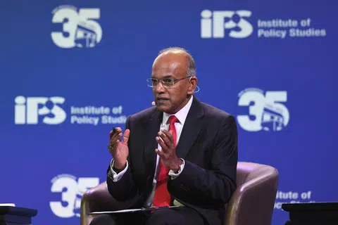 SENSITIF KAUM: Menteri Ehwal Dalam Negeri merangkap Undang-Undang, Encik K. Shanmugam, ketika menjawab soalan yang dikemukakan semasa perbincangan panel di Persidangan Ulang Tahun ke-35 Institut Pengajian Dasar (IPS) pada Isnin.