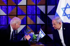 Presiden Amerika Syarikat, Encik Joe Biden (kiri) dan Perdana Menteri Israel, Encik Benjamin Netanyahu (kanan), telah mengenali antara satu sama lain selama bertahun-tahun, tetapi kerenggangan hubungan antara Amerika dan sekutu kuatnya, Israel semakin nyata selepas Washington tidak membantah ketetapan Majlis Keselamatan Pertubuhan Bangsa-Bangsa Bersatu menggesa gencatan senjata segera di Gaza. 
