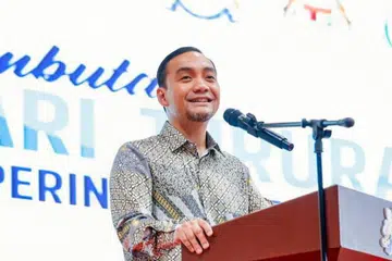 Datuk Onn Hafiz Ghazi, Johor