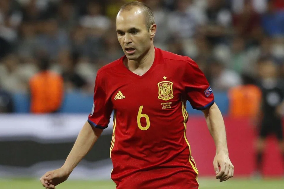 Andres Iniesta, 34 tahun.