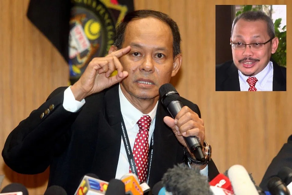 DAKWA KESILAPAN DITUTUP: Ketua Pesuruhjaya SPRM, Datuk Mohd Shukri Abdull, menganggap pendahulu beliau, Tan Sri Dzulkifli Ahmad (sisipan), sebagai "pengkhianat" kerana didakwa cuba menutup kesilapan dalam kes SRC International. - Foto NSTP