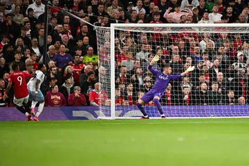 JARING GOL CANTIK: Penyerang Manchester United, Anthony Martial (nombor 9), menjaringkan gol ketiga pasukannya untuk melengkapkan kemenangan 3-0 atas Crystal Palace dalam Piala Liga.