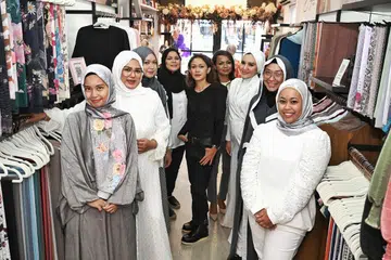 BANGUN KEUSAHAWANAN WANITA: (Dari kiri) Pengasas Diyana Halik, Datin Diyana Halik; pengasas FabMarket, Cik Fatimah Mohsin; pengasas Modest Squad, Cik Nadya Khalique; pengasas DropFragrances, Cik Dorah Rosli; penata rias rambut, Cik Nur Hannan Mohsin; pengasas Theory of Two, Cik Eliza Bahaudin; pengasas MylaMoza, Cik Norfasarie Mohamed Yahya; pengasas EzGoin, Cik Ezreen Taib Zohri dan pengasas Emray, Cik Raodah Zulkiflee, bergabung bisnes di FabMarket.