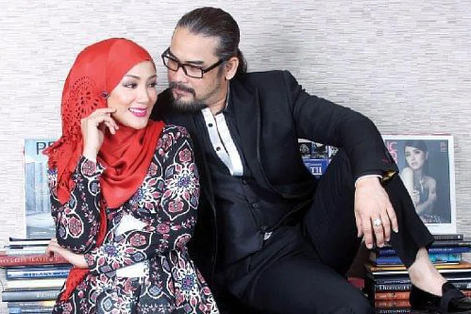 KEMBALI BERGANDINGAN: Erra Fazira dan Awie berganding dalam filem terbaharu 'Warna Cinta Impian' yang akan ditayangkan di panggung wayang gambar seluruh Malaysia bermula 31 Mac ini. - Foto