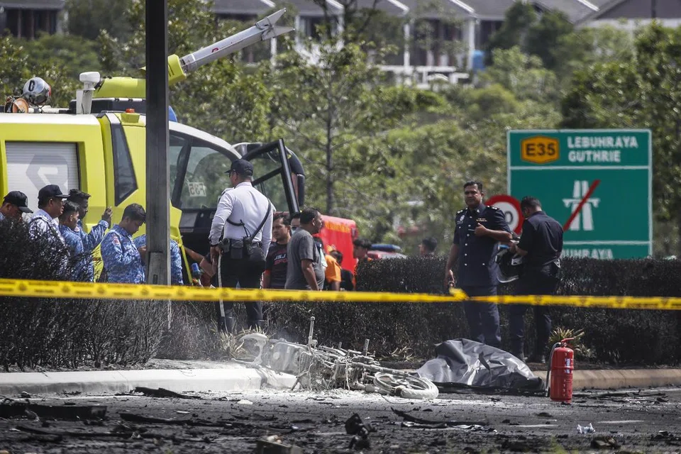 BERI KETERANGAN: Seramai 10 orang dipanggil beri kenyataan menyusuli tragedi pesawat Elmina yang mengorbankan 10 nyawa.