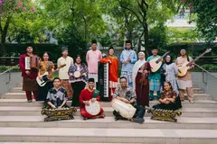 Sejak bergerak sebagai kumpulan seni Melayu yang bebas dan berdikari, orkestra Melayu tertua di Singapura kini berkongsi ‘rumah’ dengan sebuah kumpulan seni teater, di Wisma Geylang Serai (WGS) sejak 1 April. Perkongsian ruang itu membolehkan peningkatan kerjasama untuk saling menyokong kumpulan seni di Singapura.